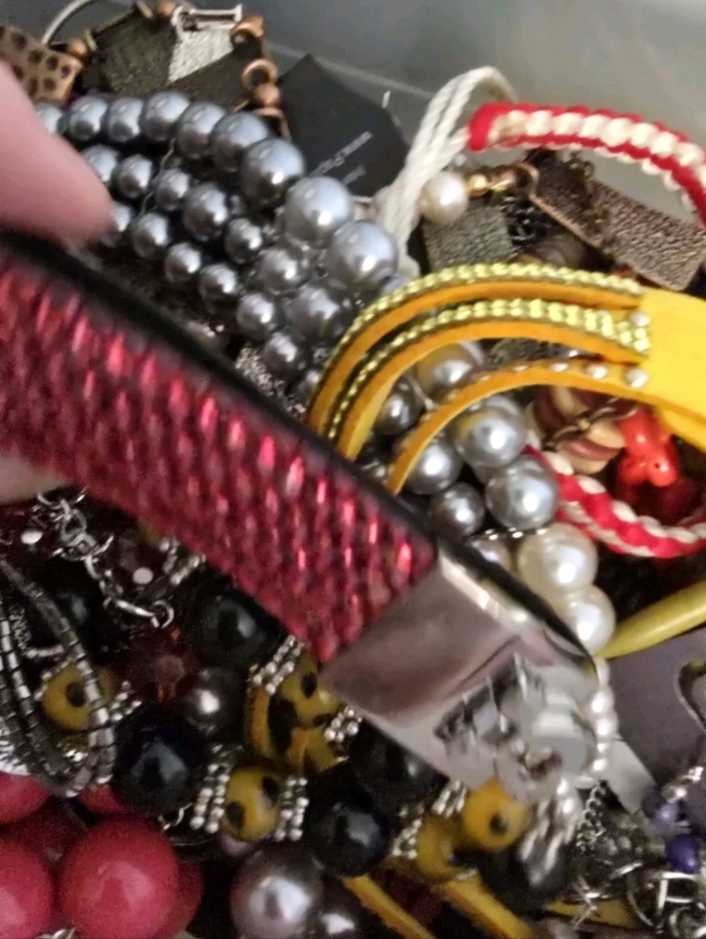 4 LB Pound Lot of Mixed Jewelry Pieces For Arts Crafts Some Wearable READ - Picture 9 of 13